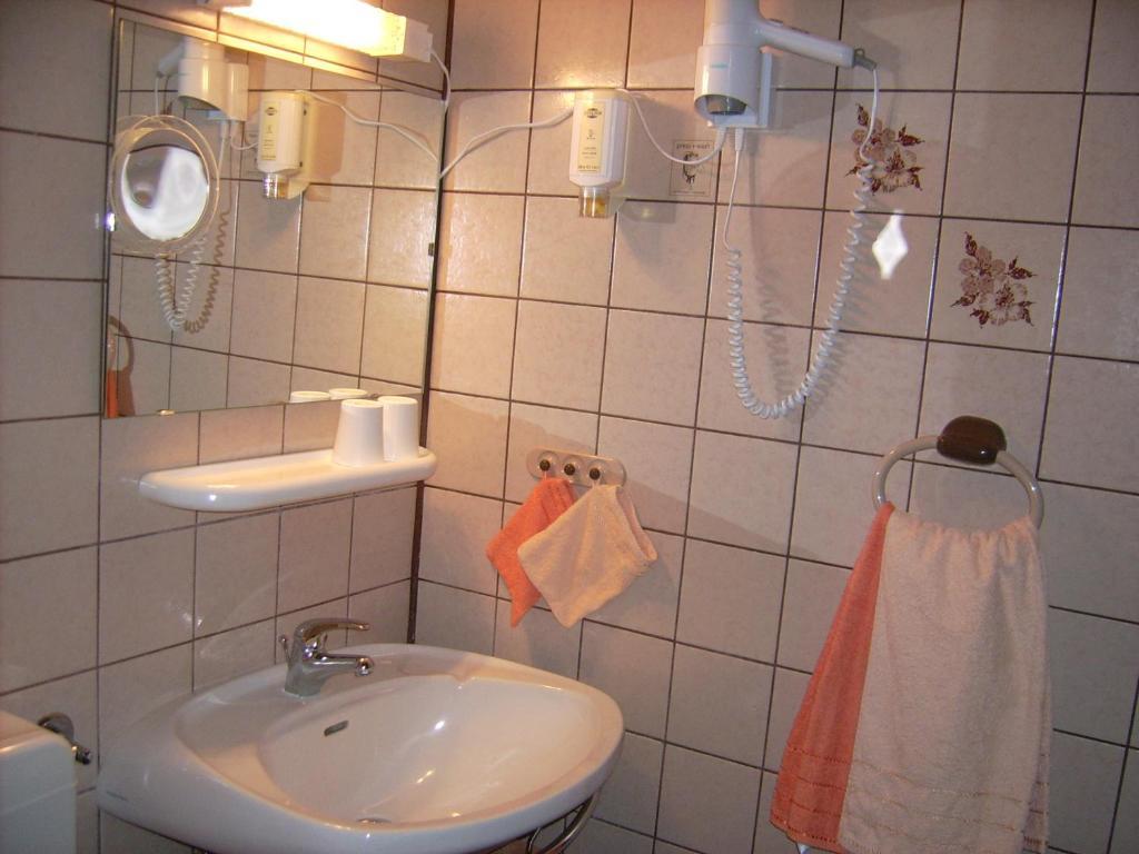 Gaestehaus Hochrhoenblick Schönau an der Brend Esterno foto